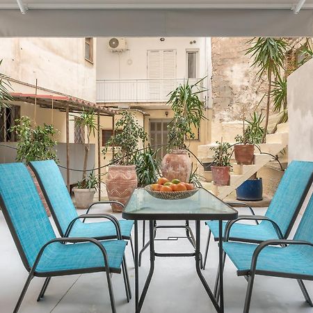 Ferienwohnung The Courtyard Oasis Athen Exterior foto